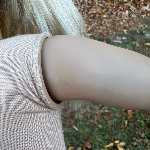 American Girl Doll PLEASANT COMPANY Blonde MESSY Hair Brown Eyes Body Marks TLC - Picture 13 of 16